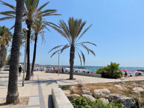 El prat beach apartment by HLCLUB Agency